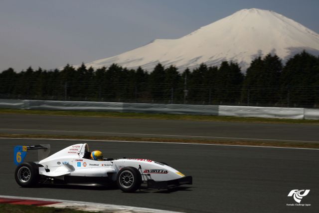 Igor Sushko in #6 Avanzza x Bomex FCJ formula car.