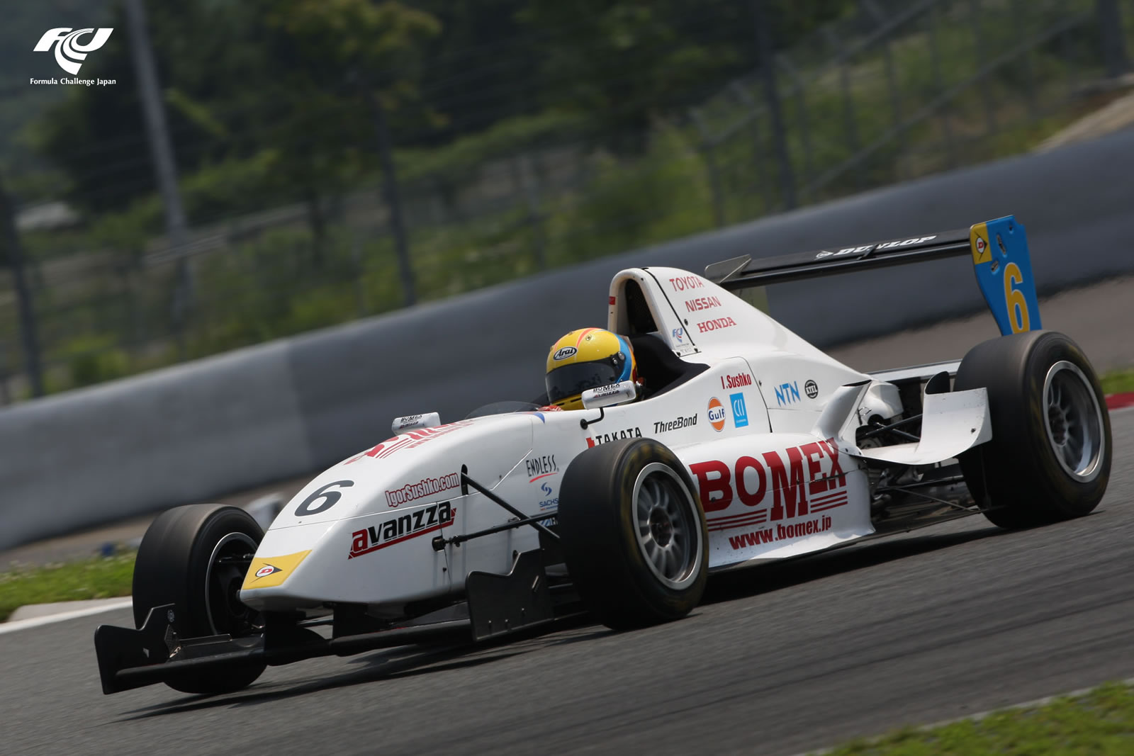 Formula Challenge Japan at Fuji Speedway in 2009.
Igor Sushko / #6 Bomex x Avanzza FCJ
http://www.igorsushko.com