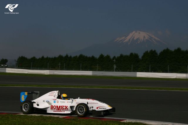 Formula Challenge Japan at Fuji Speedway in 2009.
Igor Sushko / #6 Bomex x Avanzza FCJ
http://www.igorsushko.com