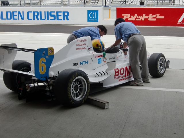 Igor Sushko - Bomex x Avanzza #6 Formula Renault
http://www.igorsushko.com