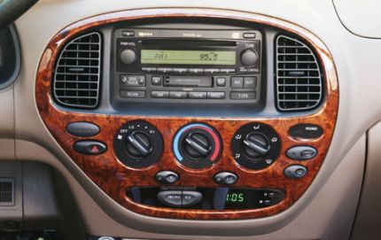 tundra_interior_center_console