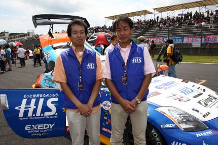 On the grid for the Super Taikyu series at Okayama Circuit. The H.I.S. Nissan Fairlady Z, piloted by Igor Sushko and Maejima Shy