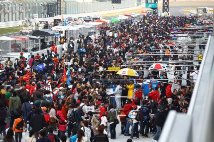 2010 Super GT pit-walk