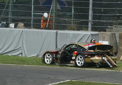 gt_r06_26_crash2s.jpg