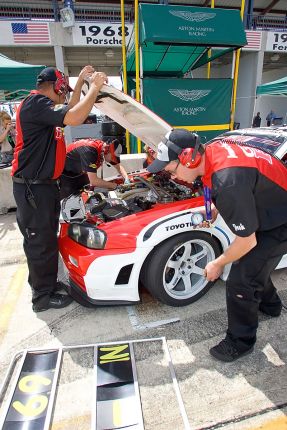 AutomotiveForums.com R34 Nissan Skyline GT-R at Sebring