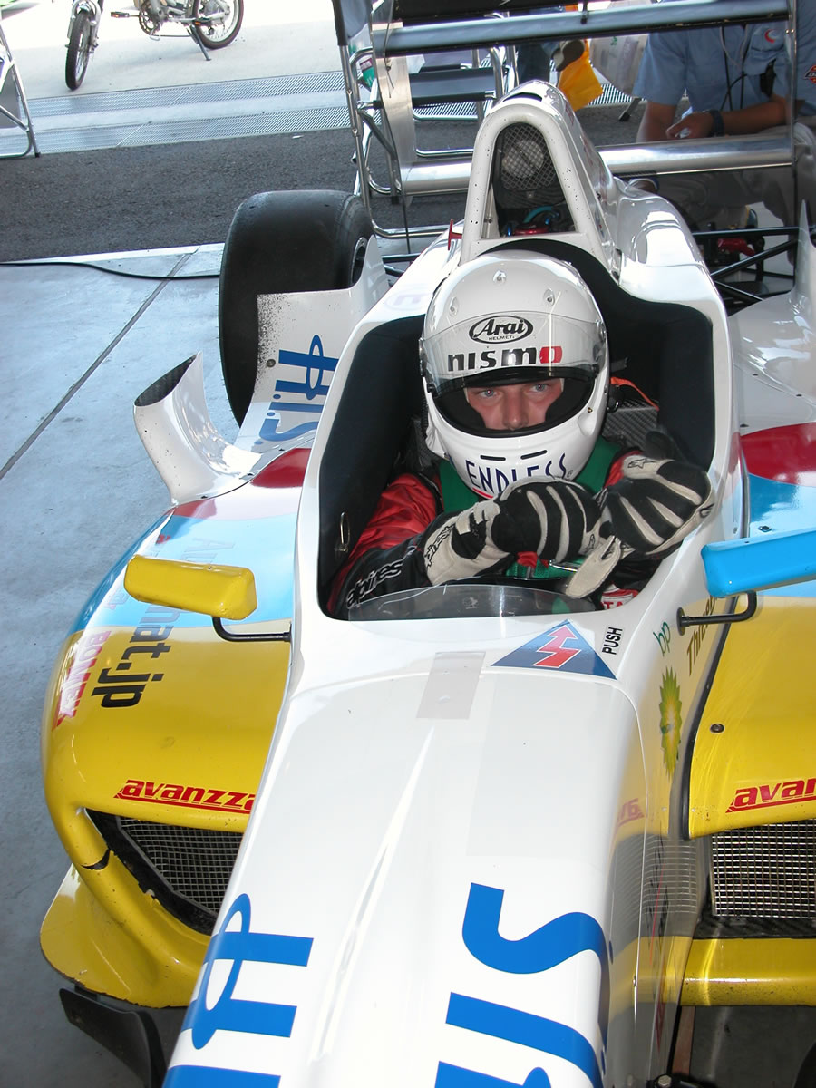Igor Sushko in the H.I.S. FCJ Formula.