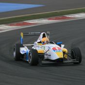 Igor Sushko at Fuji Speedway in the Japanese FCJ - Formula Renault. #1 H.I.S. car.