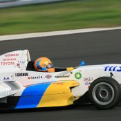 Igor Sushko at Fuji Speedway in the Japanese FCJ - Formula Renault. #1 H.I.S. car.