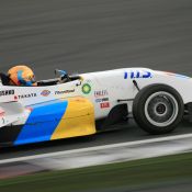 Igor Sushko at Fuji Speedway in the Japanese FCJ - Formula Renault. #1 H.I.S. car.