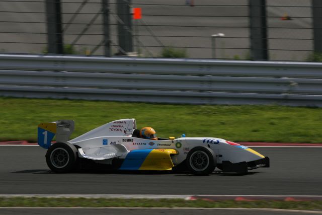 Igor Sushko at Fuji Speedway in the Japanese FCJ - Formula Renault. #1 H.I.S. car.