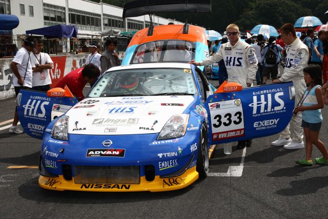 On the grid for the Super Taikyu series at Okayama Circuit. The H.I.S. Nissan Fairlady Z, piloted by Igor Sushko and Maejima Shy