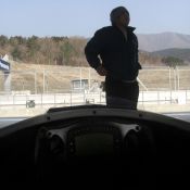 Driver's point of view from the FCJ Formula Renault racecar.