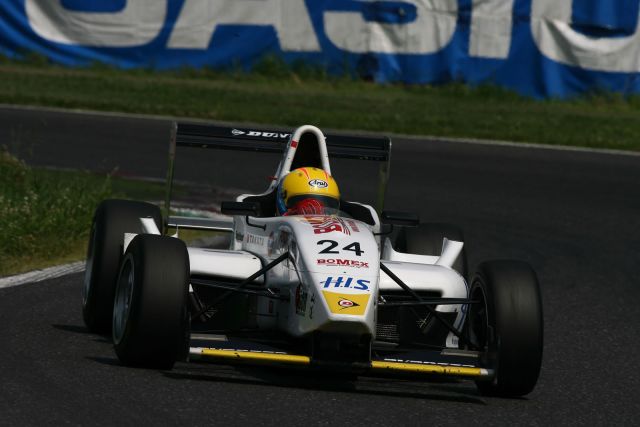 iIgor Sushko / FCJ Japanese Formula Renault #24 H.I.S. Travel
